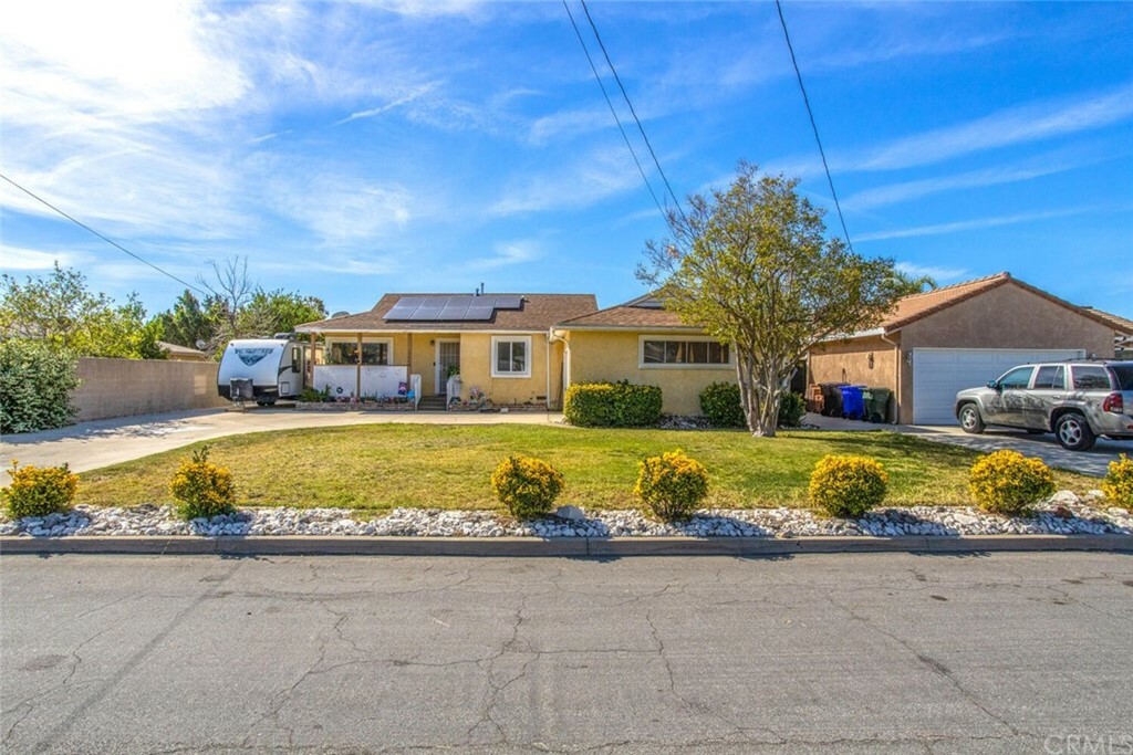 Property Photo: 17823 Owen Street CA 92335
