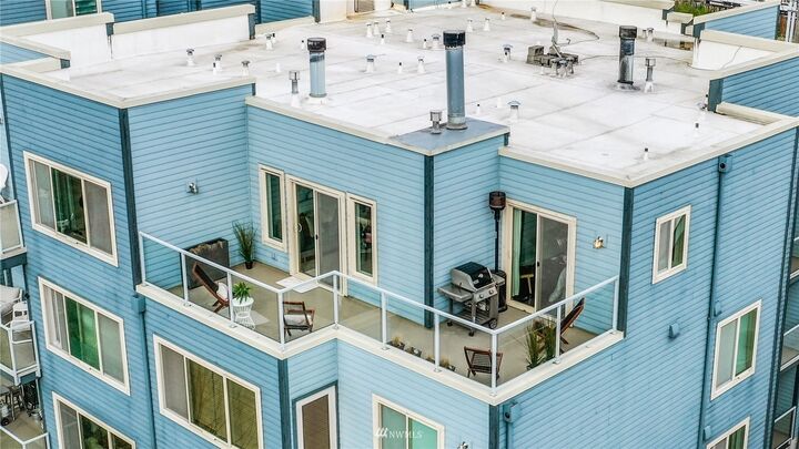 Property Photo:  4421 Greenwood Avenue N A402  WA 98103 