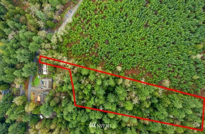 Property Photo:  3872 E Ames Lake Drive NE  WA 98053 