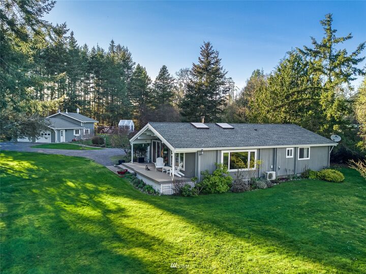 Property Photo:  25 Garry Oak Lane  WA 98250 