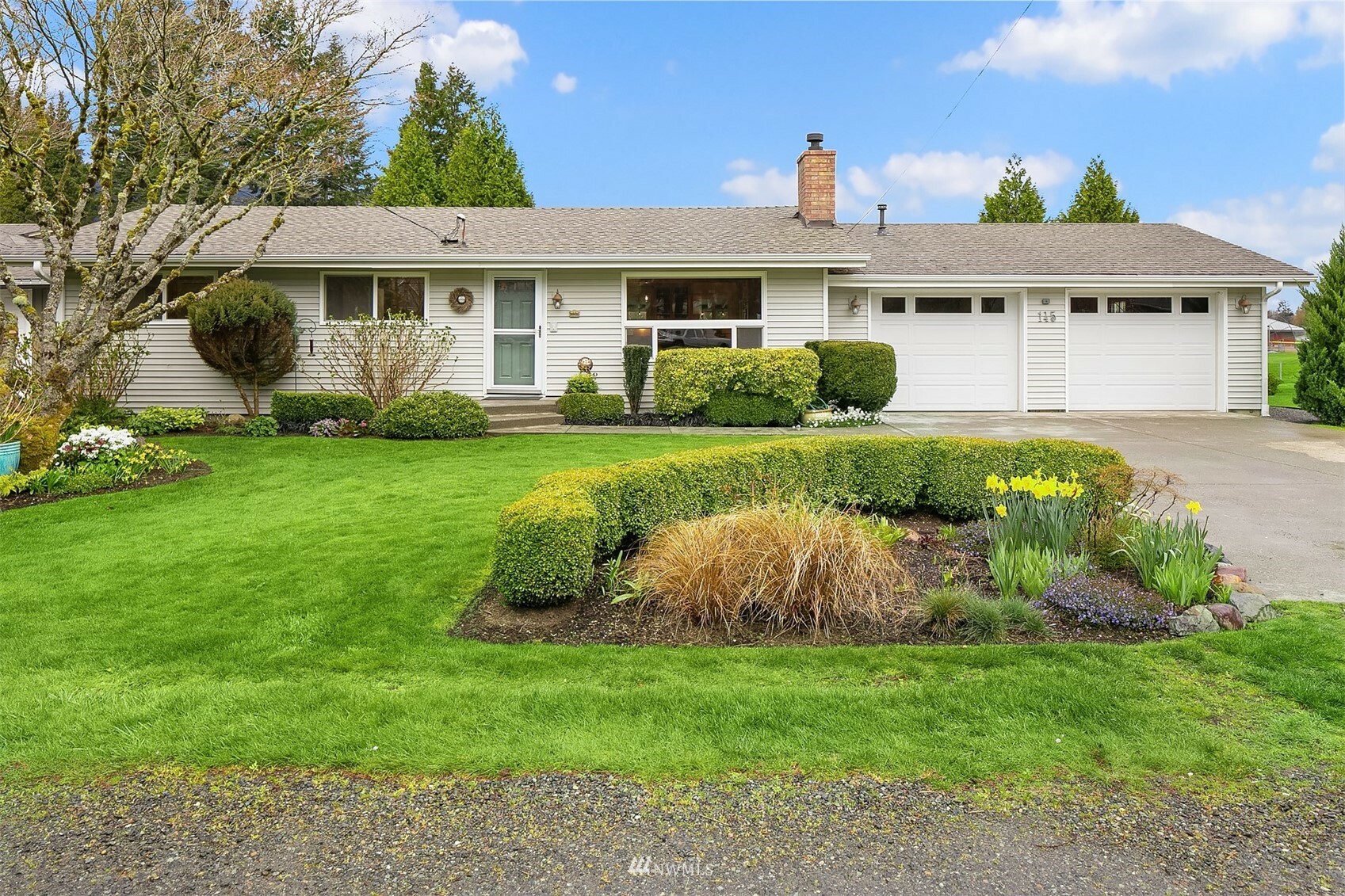 Property Photo:  145 Thrasher Avenue NE  WA 98045 