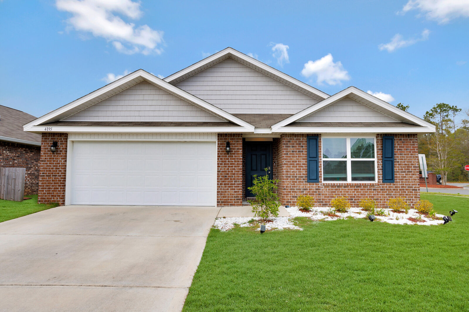 Property Photo:  4195 Chickadee Street  FL 32583 