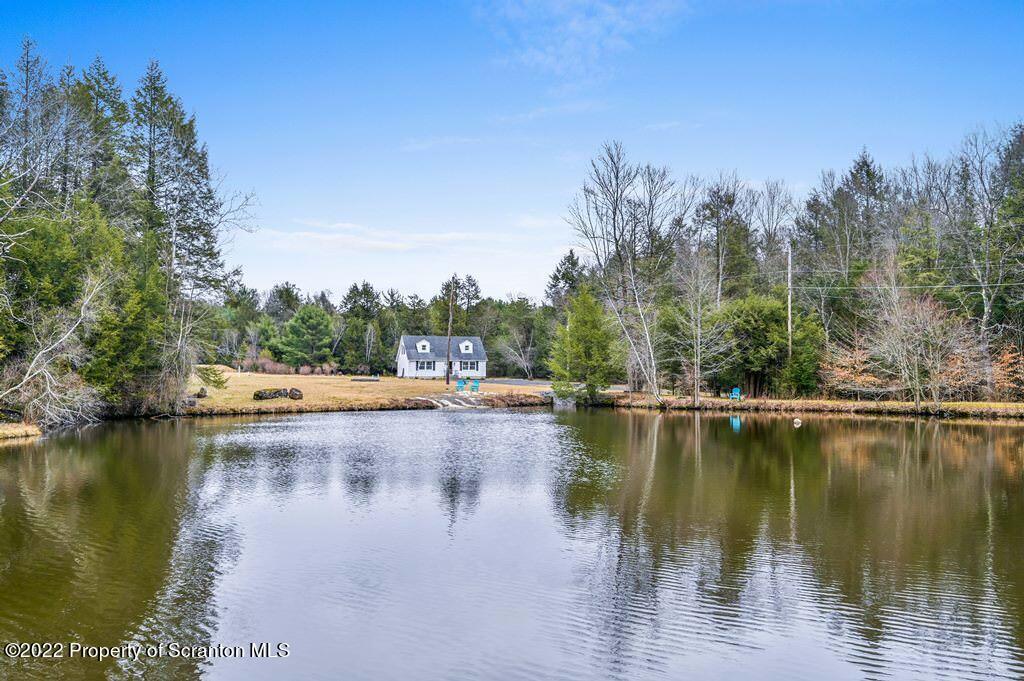 Property Photo: 22 Suetta Lane PA 18444