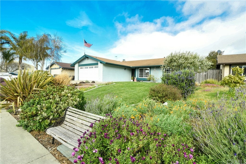 Property Photo:  204 S Tulip Street  CA 93436 