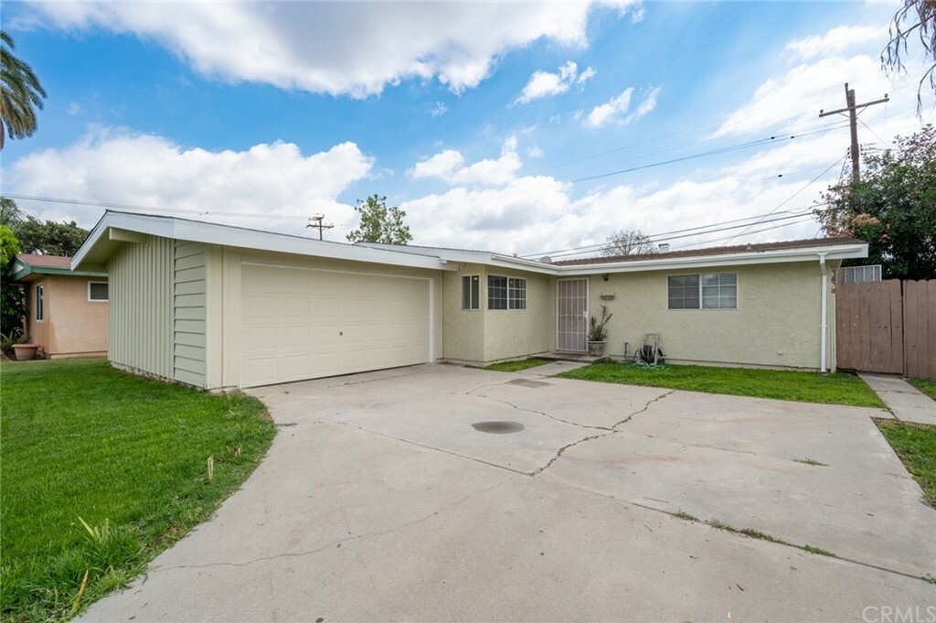 Property Photo:  8410 Sanger Avenue  CA 90606 