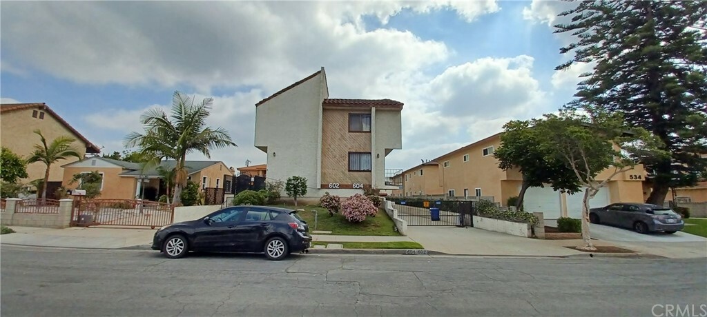 Property Photo:  604 N Chandler Avenue 3  CA 91754 