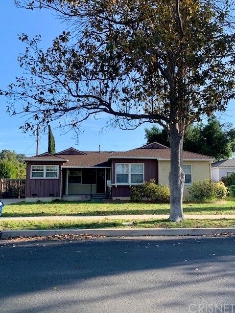 Property Photo:  19114 Calvert Street  CA 91335 