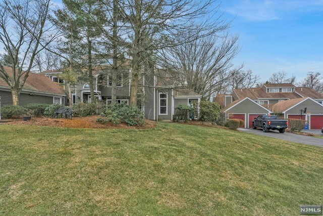 Property Photo: 137 Oldwoods Court NJ 07430