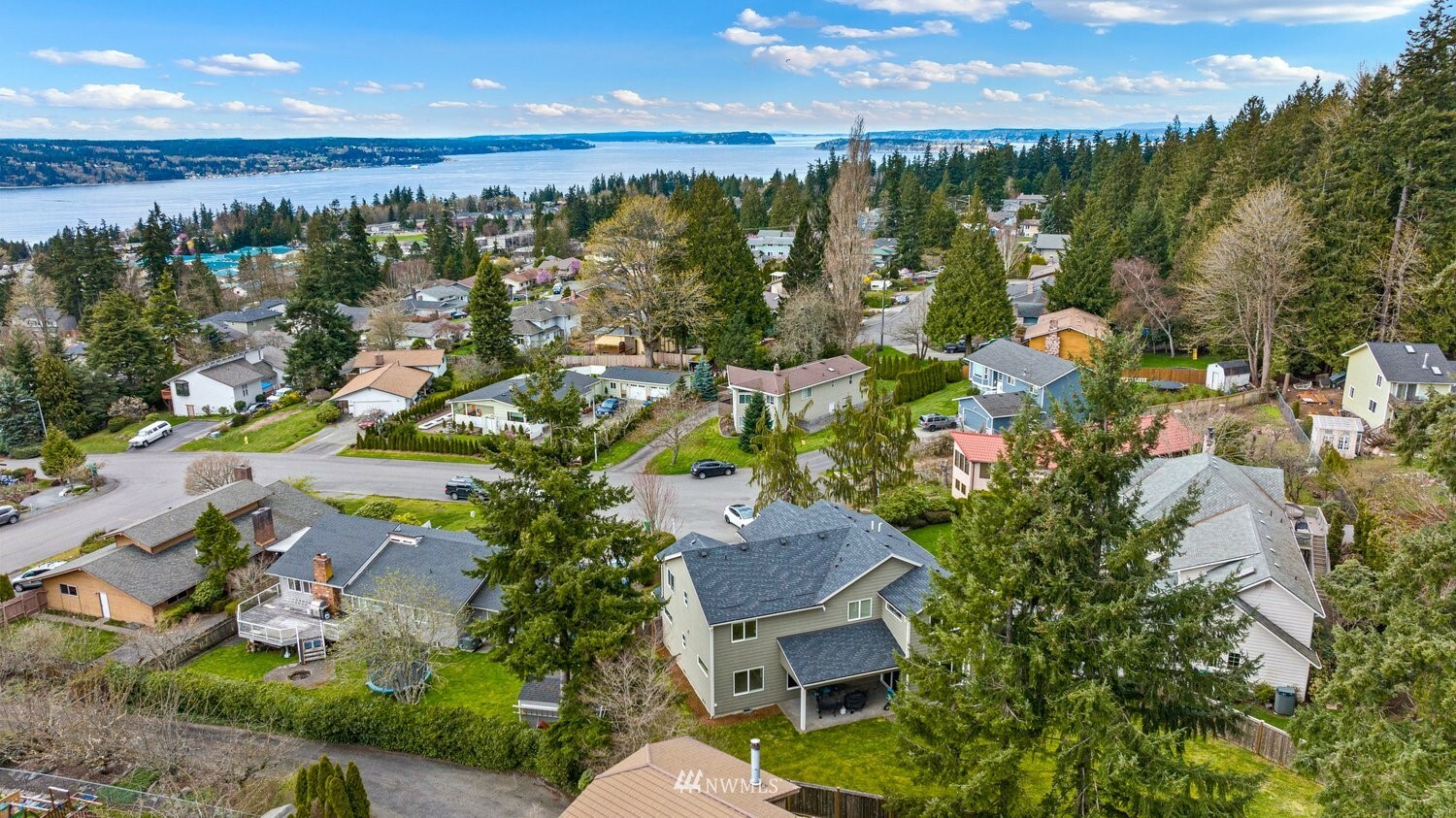 Property Photo:  4512 78th Place SW  WA 98275 