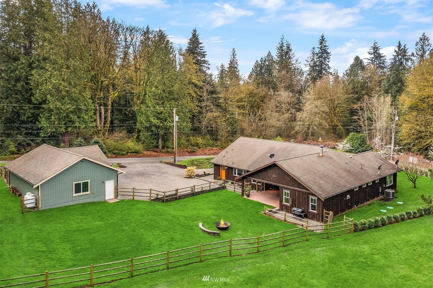 Property Photo:  20507 186th Street SE  WA 98272 