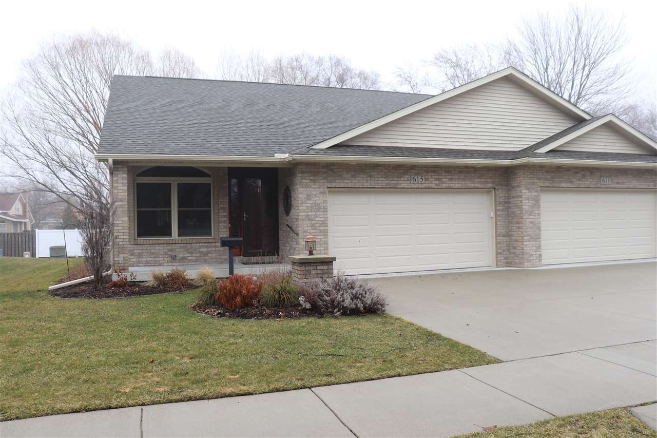 Property Photo: 615 Gateway Place MI 48732