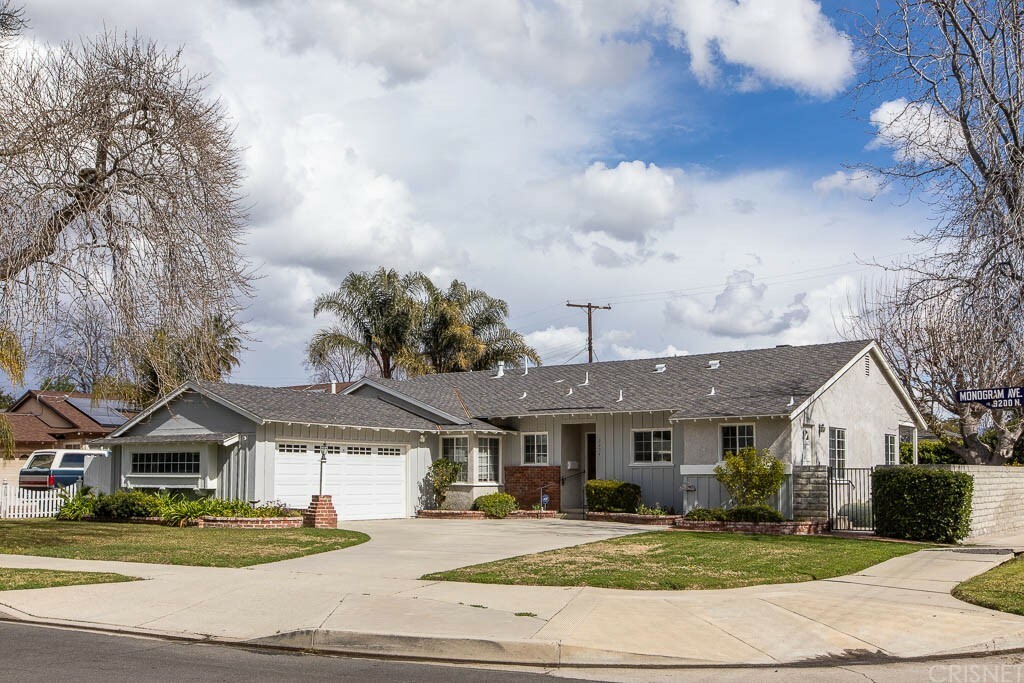 Property Photo:  9204 Monogram Avenue  CA 91343 