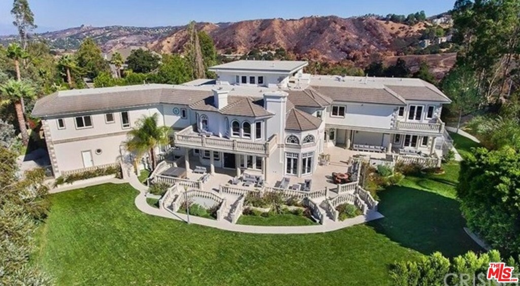 Property Photo: 23590 Park South Street CA 91302