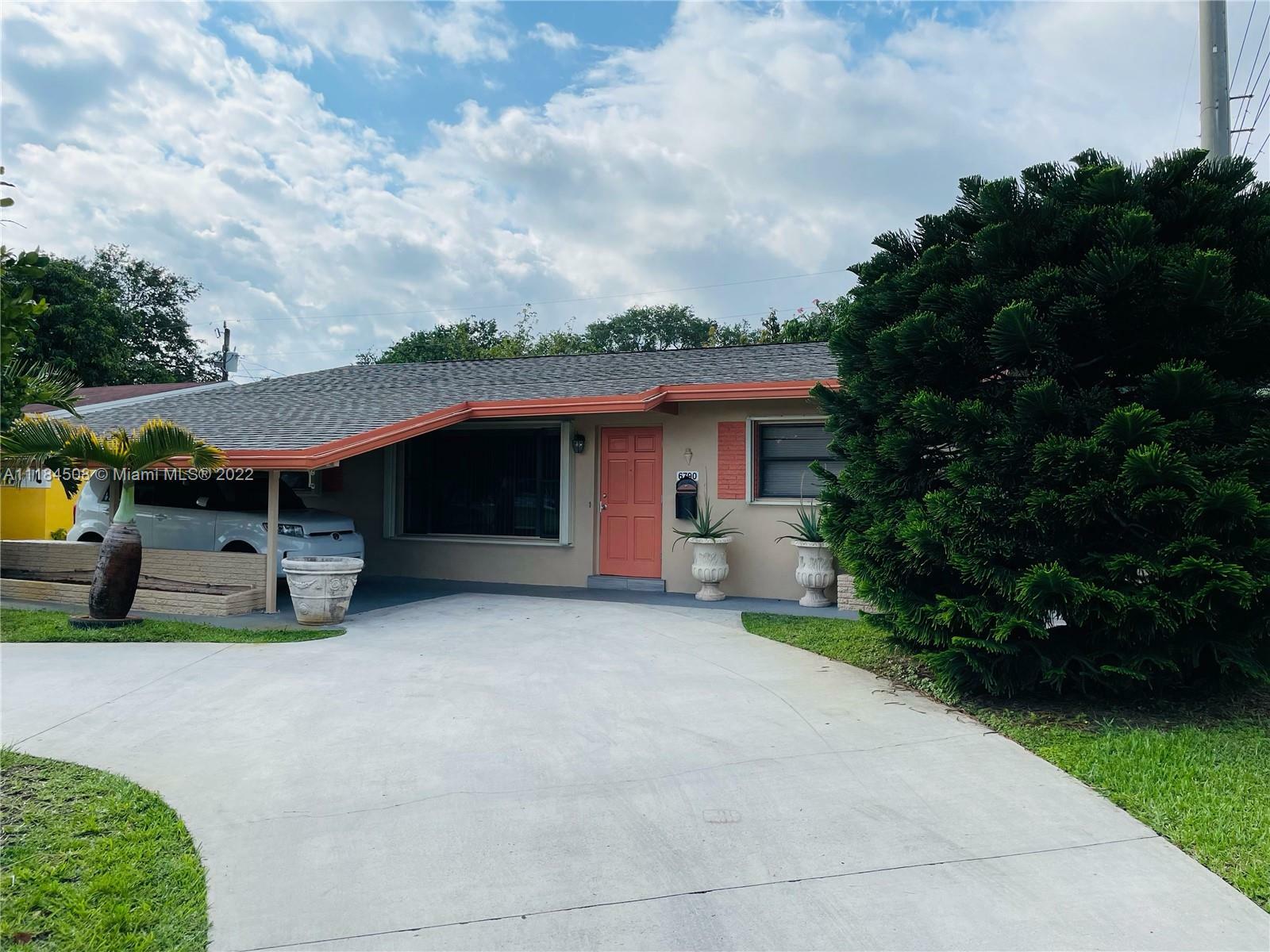 Property Photo:  6790 McClellan St  FL 33024 