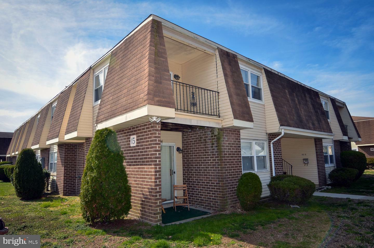 Property Photo:  15 -6 Florence Tollgate Place  NJ 08518 