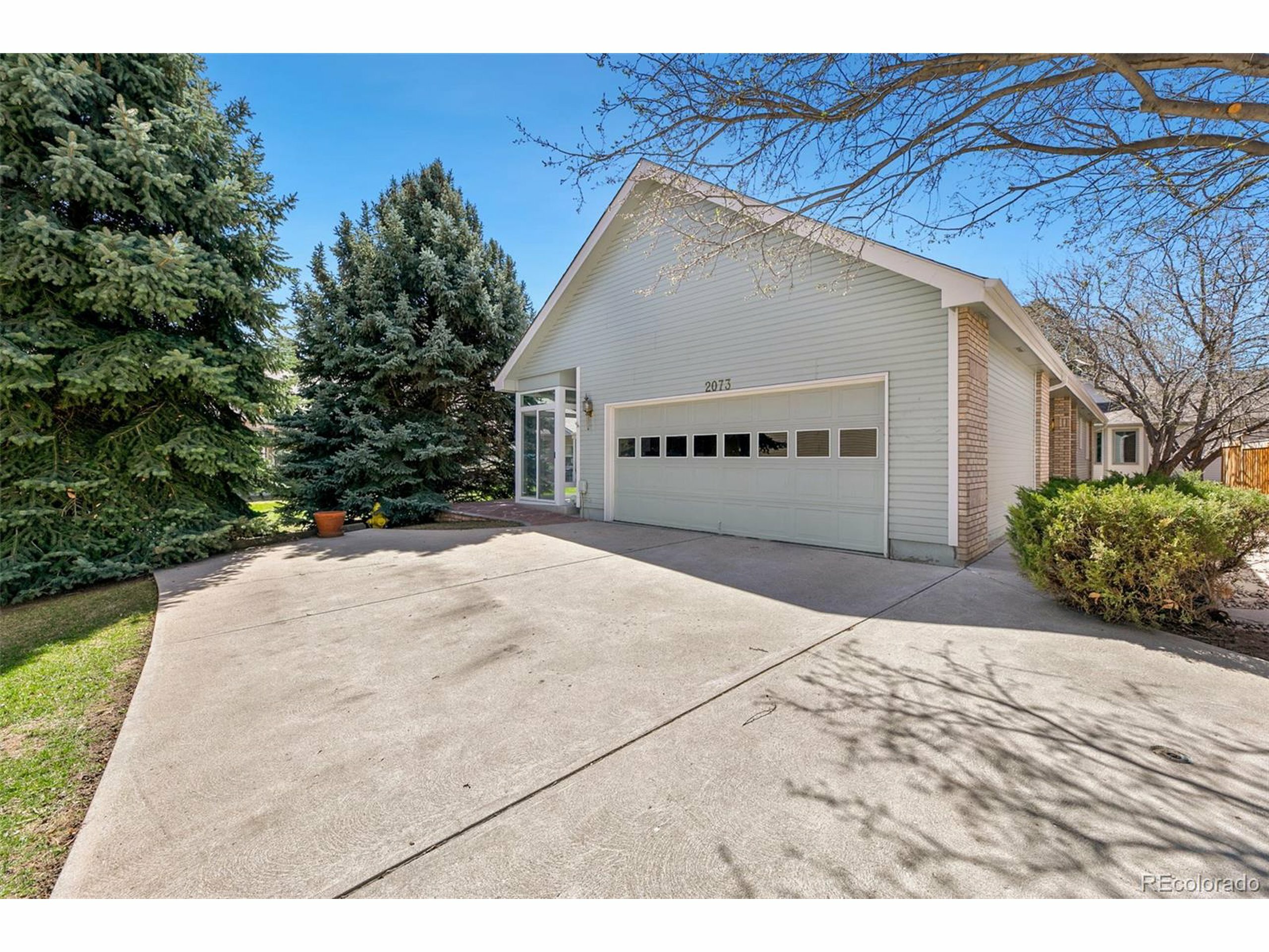 Property Photo: 2073 Stoney Hill Ct CO 80525