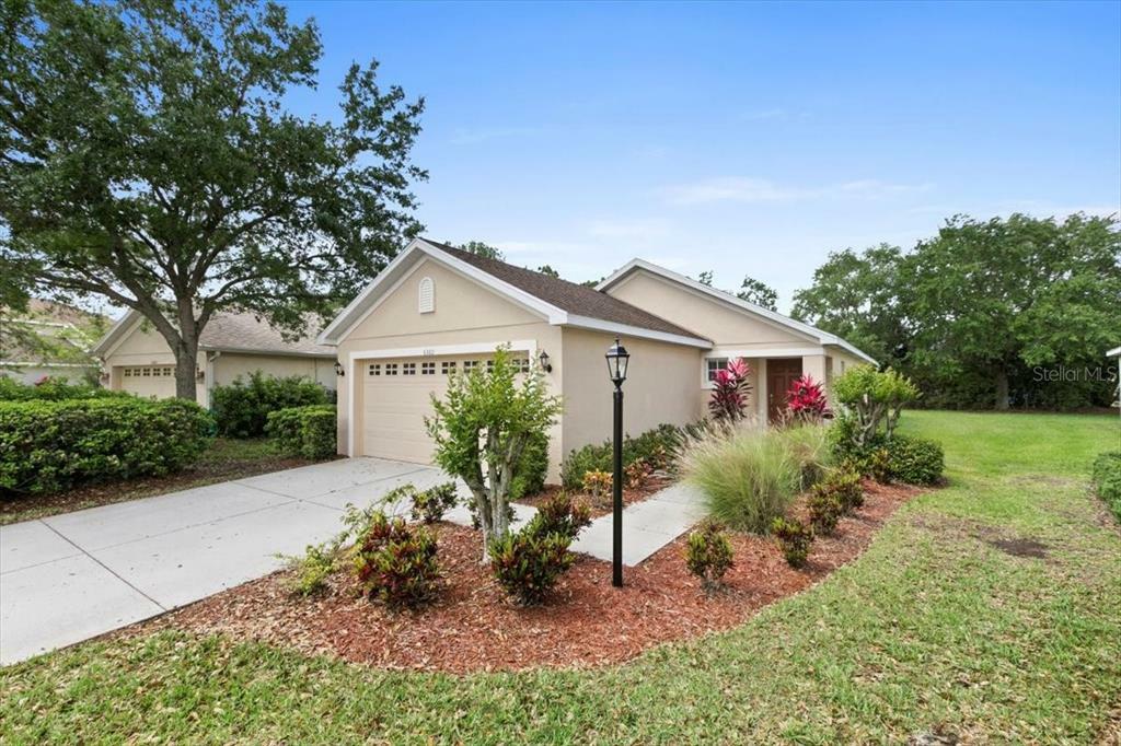 Property Photo:  6360 Robin Cove  FL 34202 