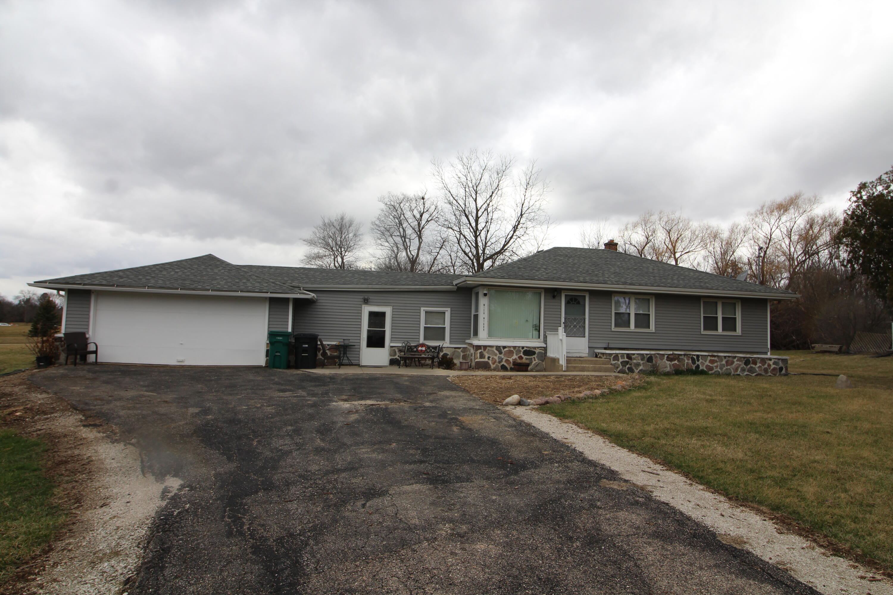 Property Photo: W126n7009 Highland Dr WI 53051