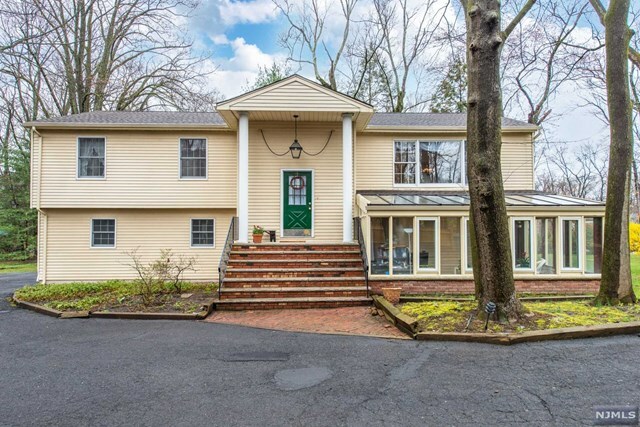 Property Photo:  617 Lawlins Road  NJ 07481 