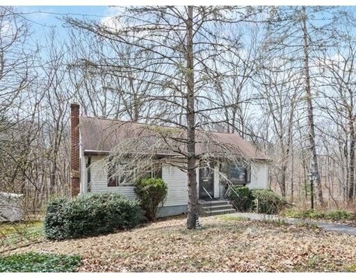 Property Photo:  3 Stoney Brook Ln  MA 02703
