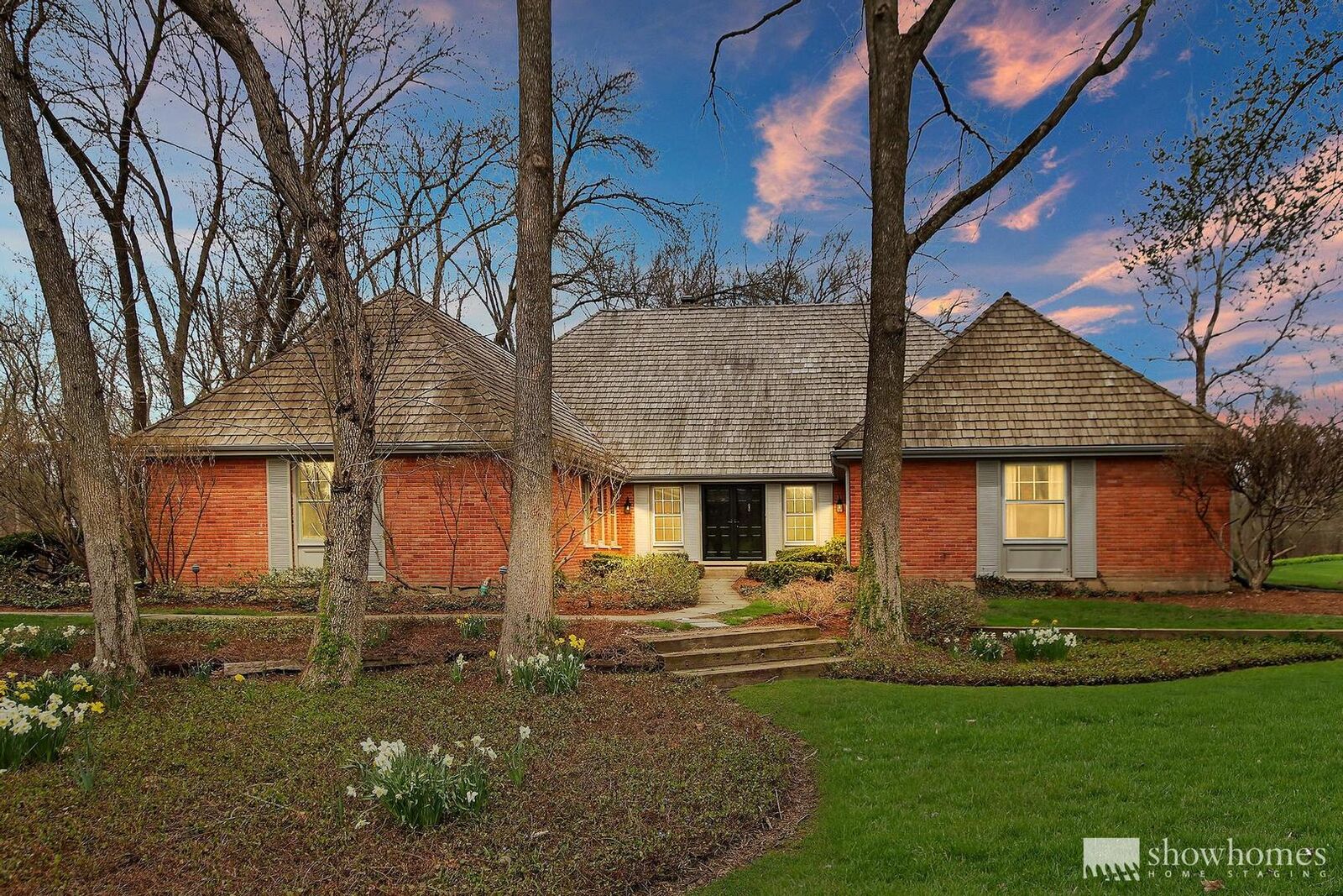 Property Photo: 1824 Hackberry Lane IL 60045