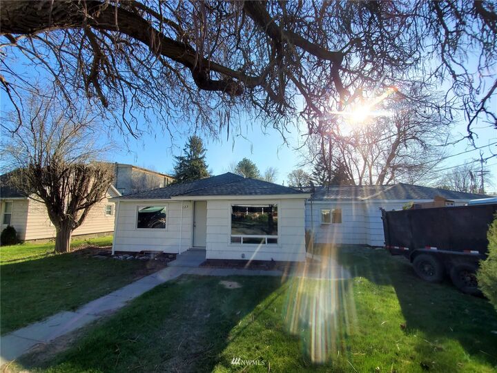 223 Elm Street S  Omak WA 98841 photo