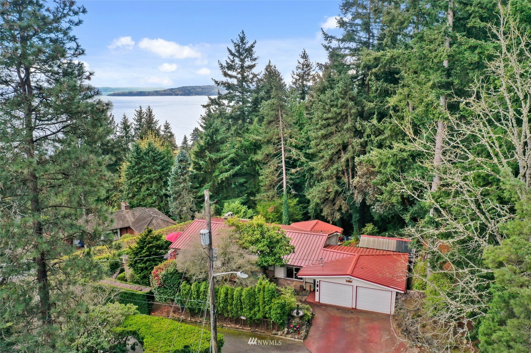 Property Photo:  17056 16th Avenue SW  WA 98166 