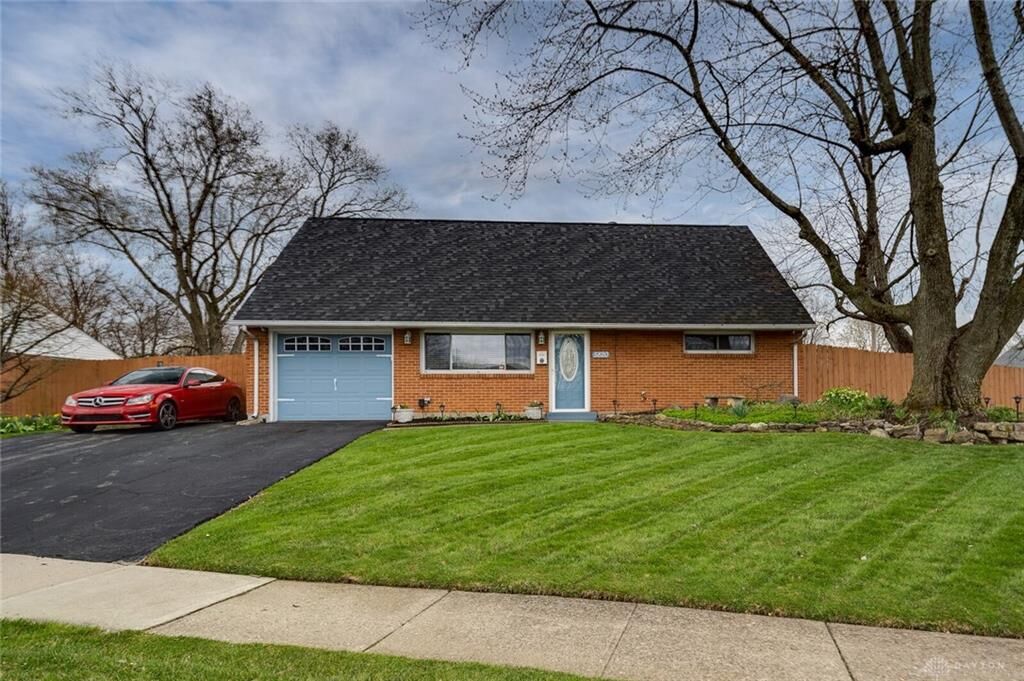 Property Photo: 5820 Shady Oak Street OH 45424