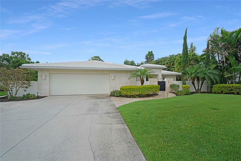 Property Photo:  309 Cavallini Drive  FL 34275 