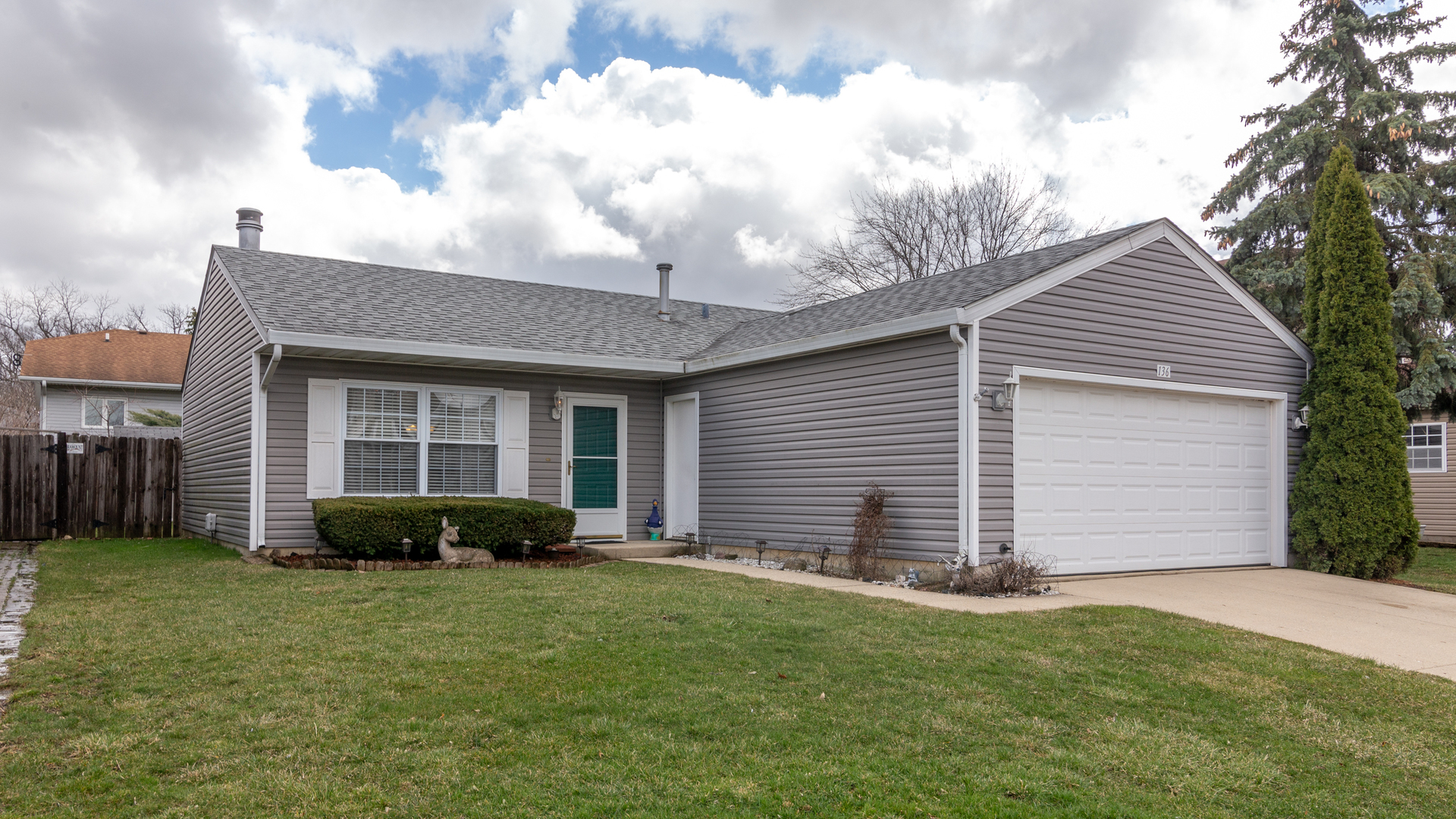 Property Photo:  136 Lasalle Road  IL 60107 