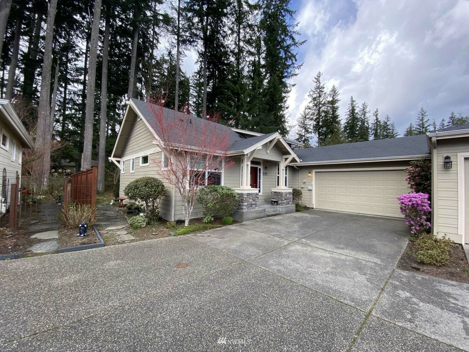 Property Photo:  13283 228th Place NE  WA 98053 