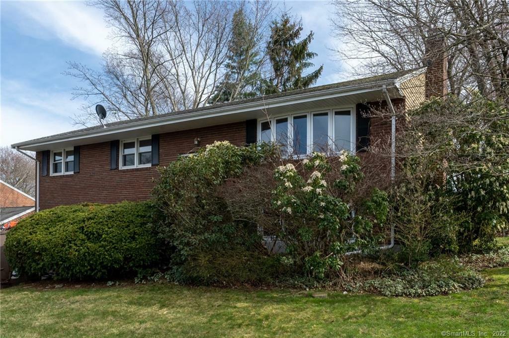 Property Photo:  118 Westwood Drive  CT 06109 