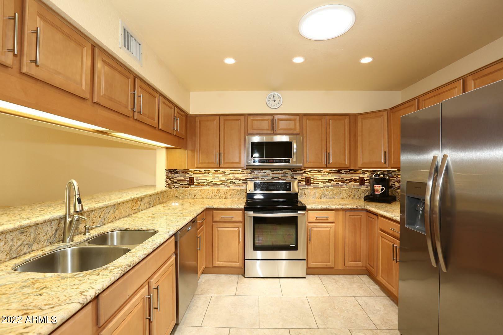 Property Photo:  1535 N Oak Street  AZ 85288 