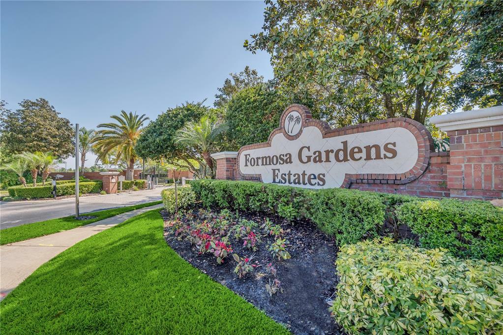 Property Photo:  7909 Emperors Orchid Court  FL 34747 