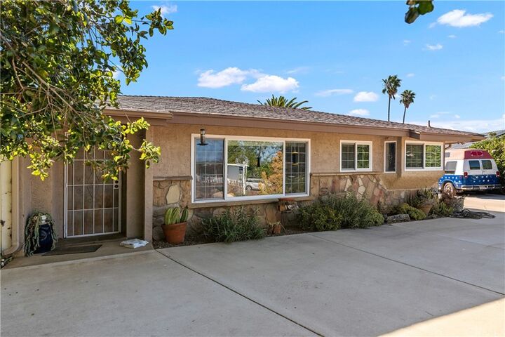 Property Photo:  1002 La Solana Drive  CA 92028 