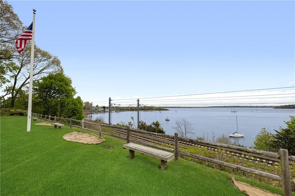 Property Photo:  4480 Post Rd, Unit#7  RI 02818 