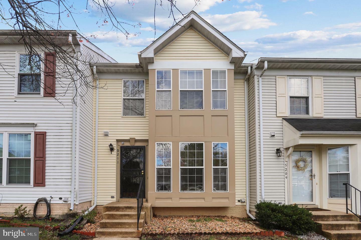 Property Photo:  5211 Stoney Meadows Drive  MD 20747 