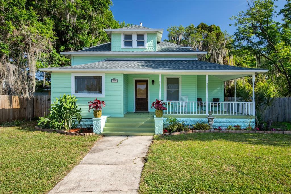 Property Photo:  217 E Hyde Park Avenue  FL 32726 