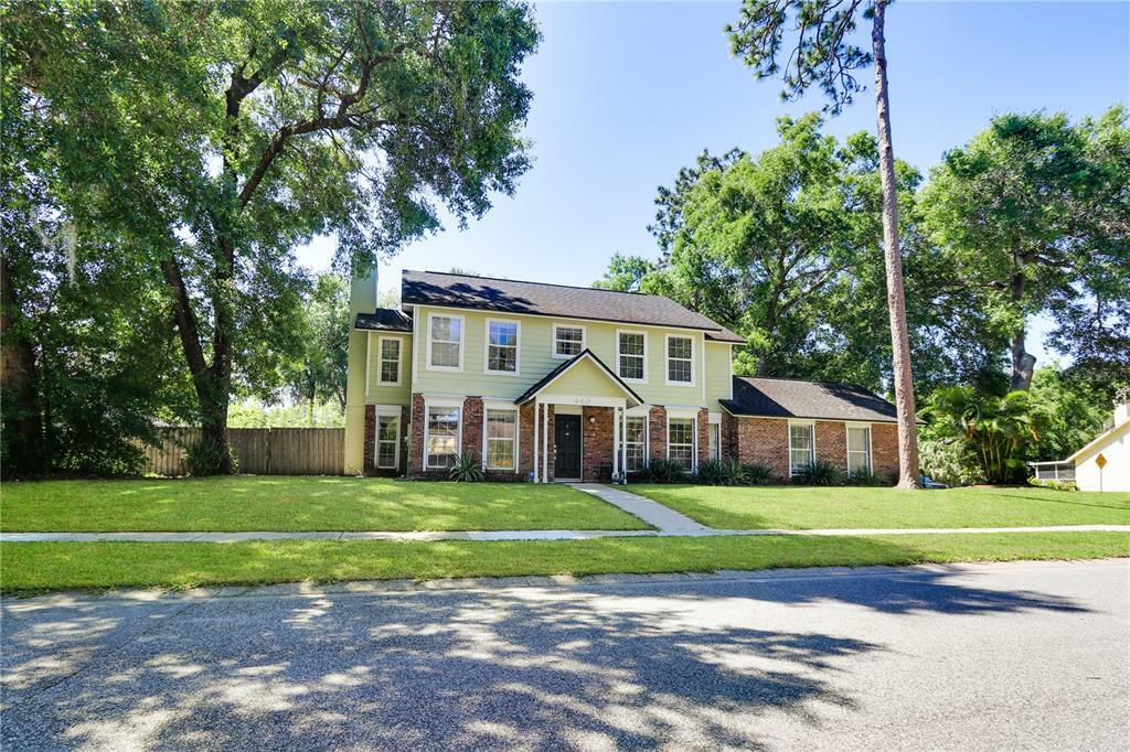 Property Photo: 440 Buckskin Court FL 32708
