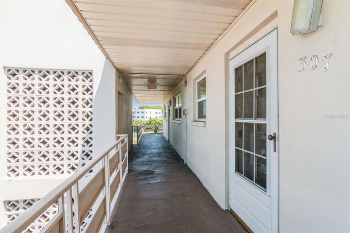 5750 80th Street N B307  St Petersburg FL 33709 photo