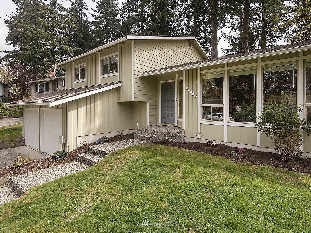 Property Photo:  23105 47th Avenue W  WA 98043 