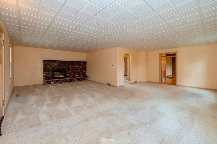 Property Photo:  1010 Tacoma Avenue  WA 98366 