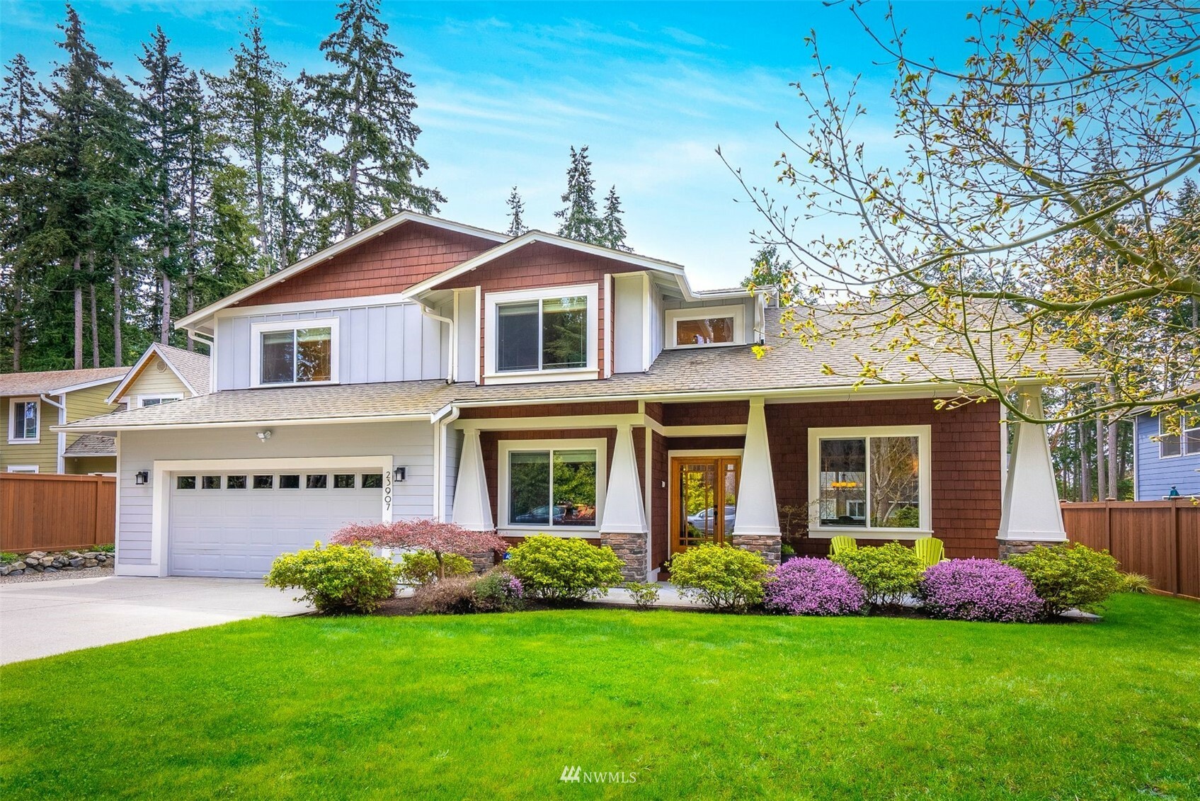Property Photo:  23907 104th Avenue W  WA 98020 