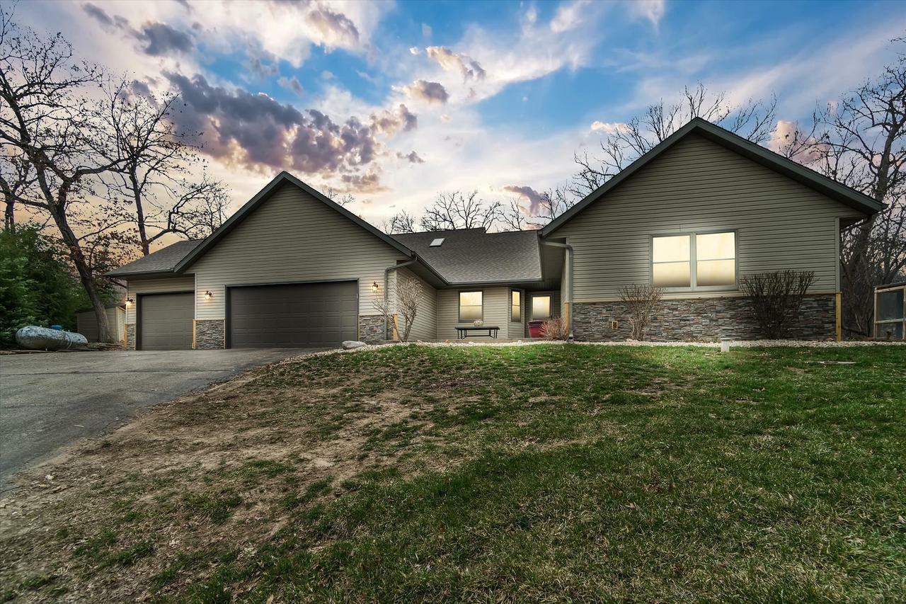 Property Photo: 2150 East Carly Ct WI 53563