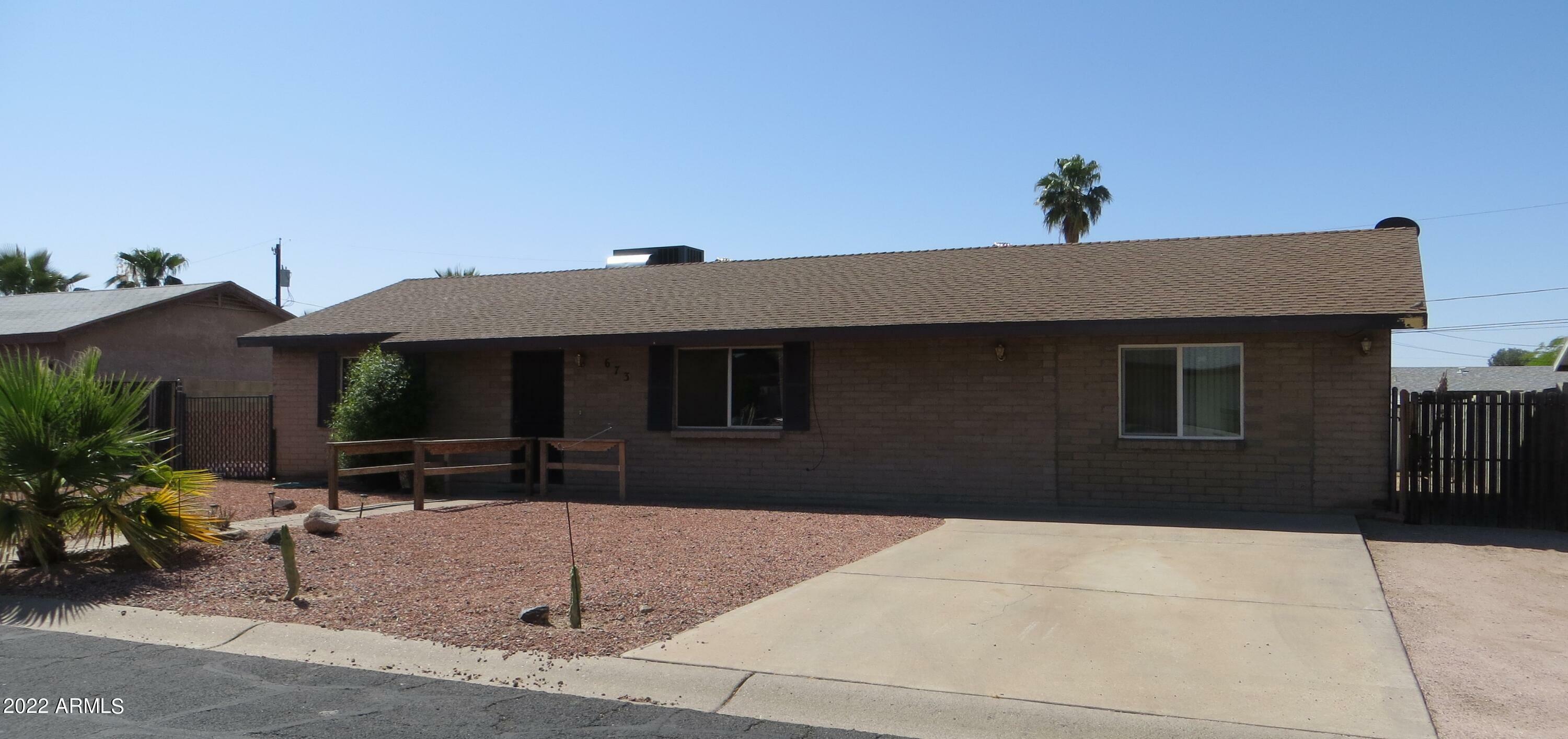 Property Photo:  673 E Kachina Avenue  AZ 85119 