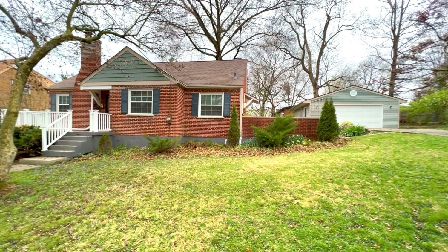 Property Photo: 1577 Pasadena Ave OH 45238