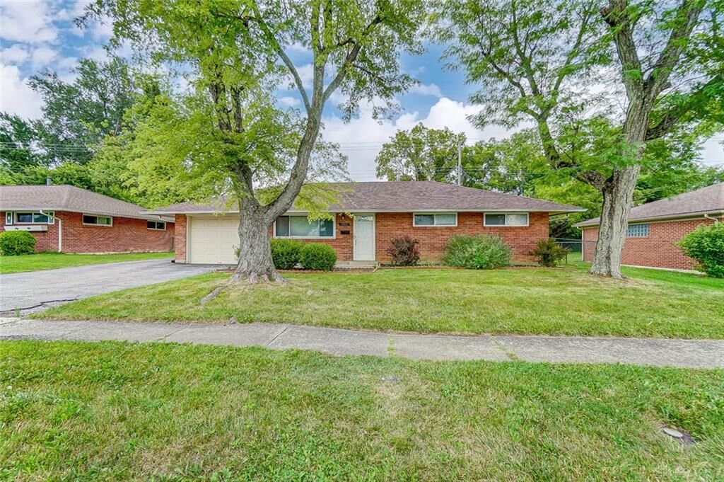 Property Photo:  5742 Resik Drive  OH 45424 