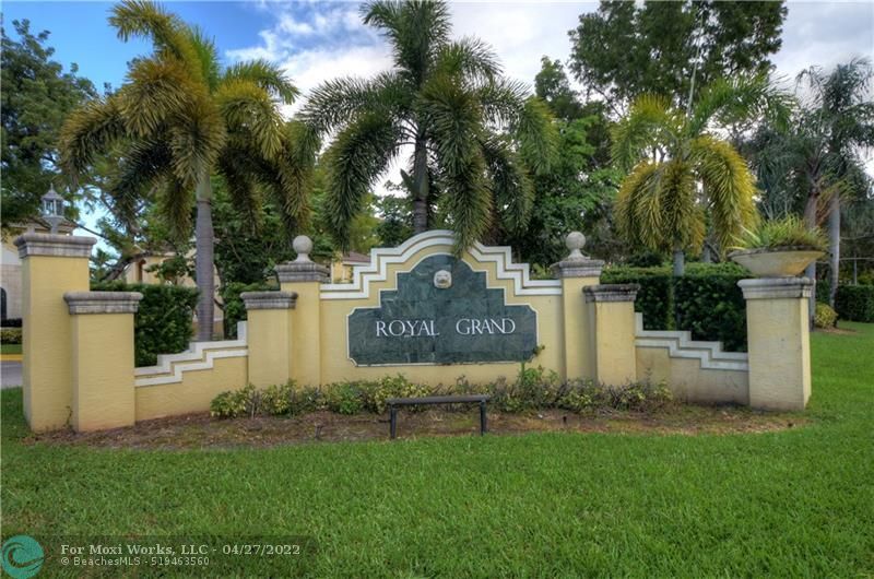 Property Photo:  2640 S University Dr 319  FL 33328 