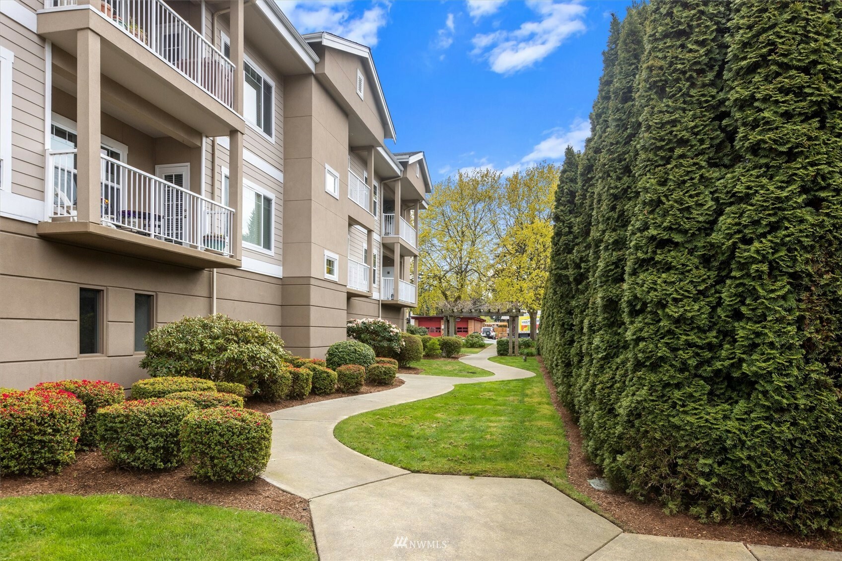 Property Photo:  1854 NW 195th Street 202  WA 98177 