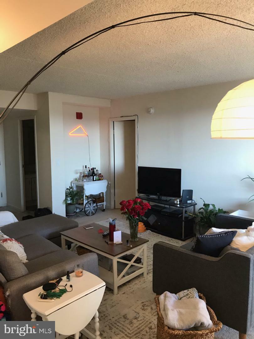 Property Photo: 200 S Lombard Street 610 PA 19147